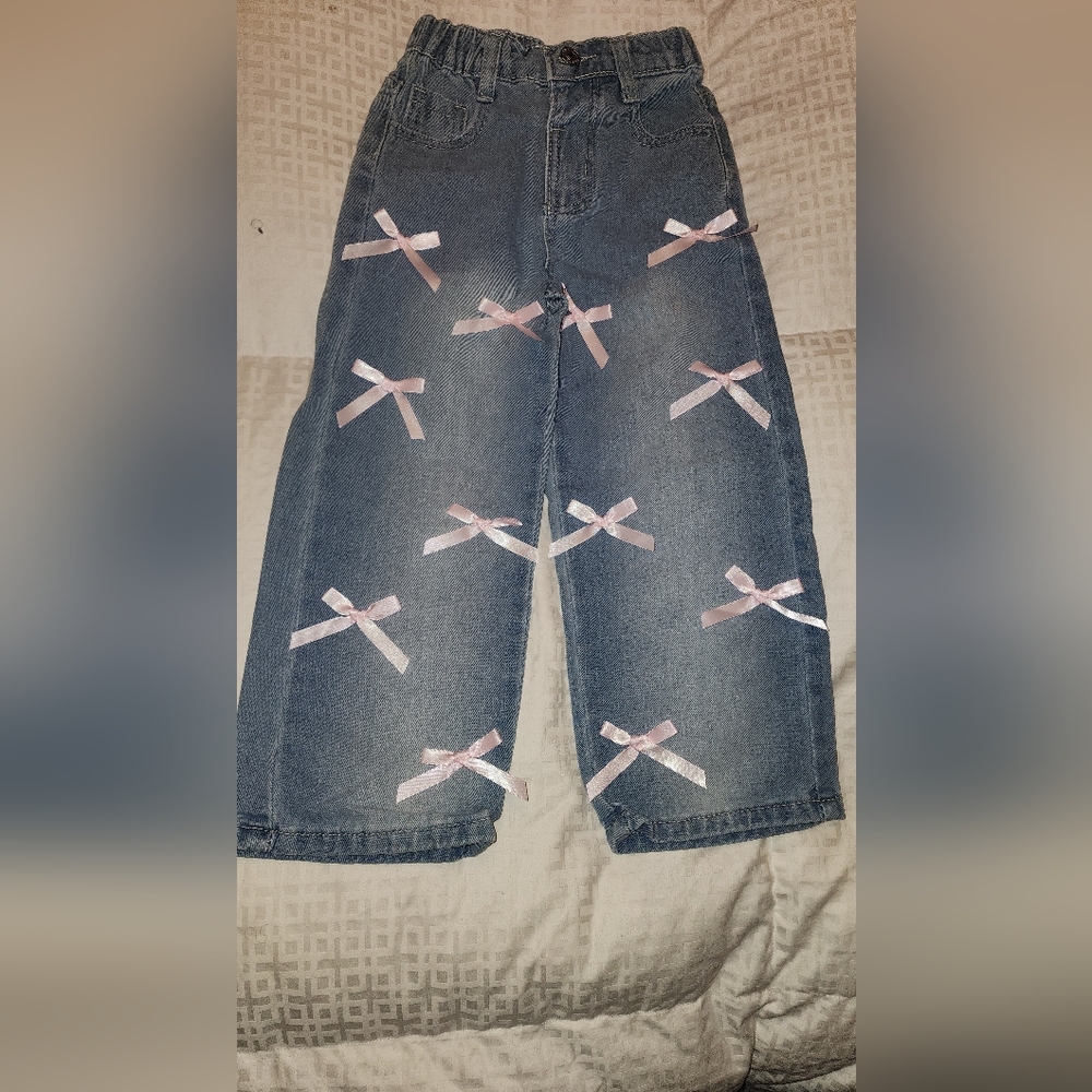 SHEIN Kids Blue Jeans with Pink Bow Details